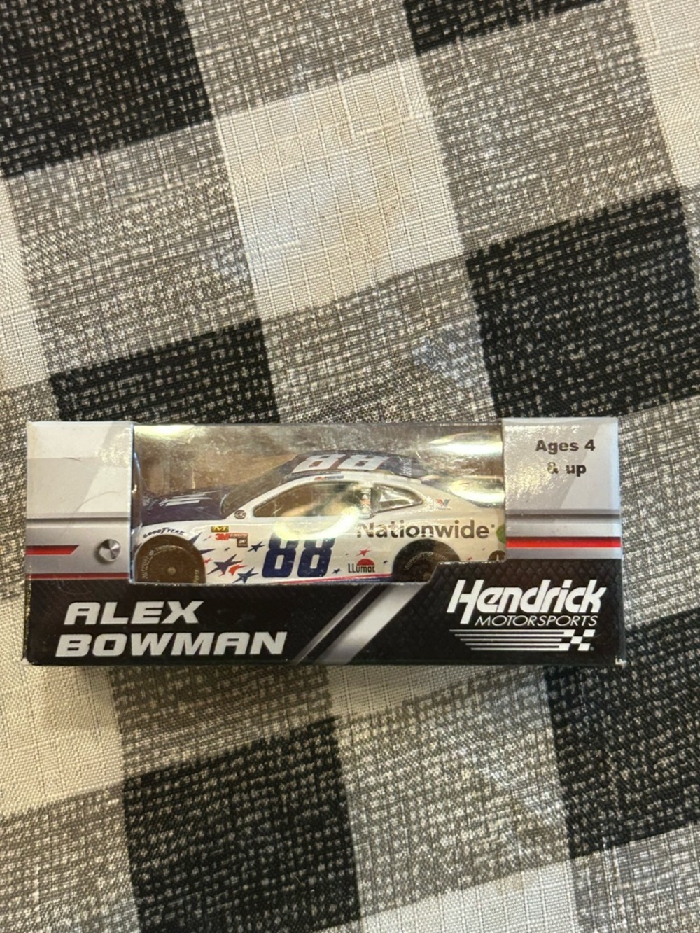 2018 Alex Bowman #88 Patriotic Nationwide NASCAR diecast car